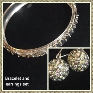 3-piece set. Bracelet and earrings